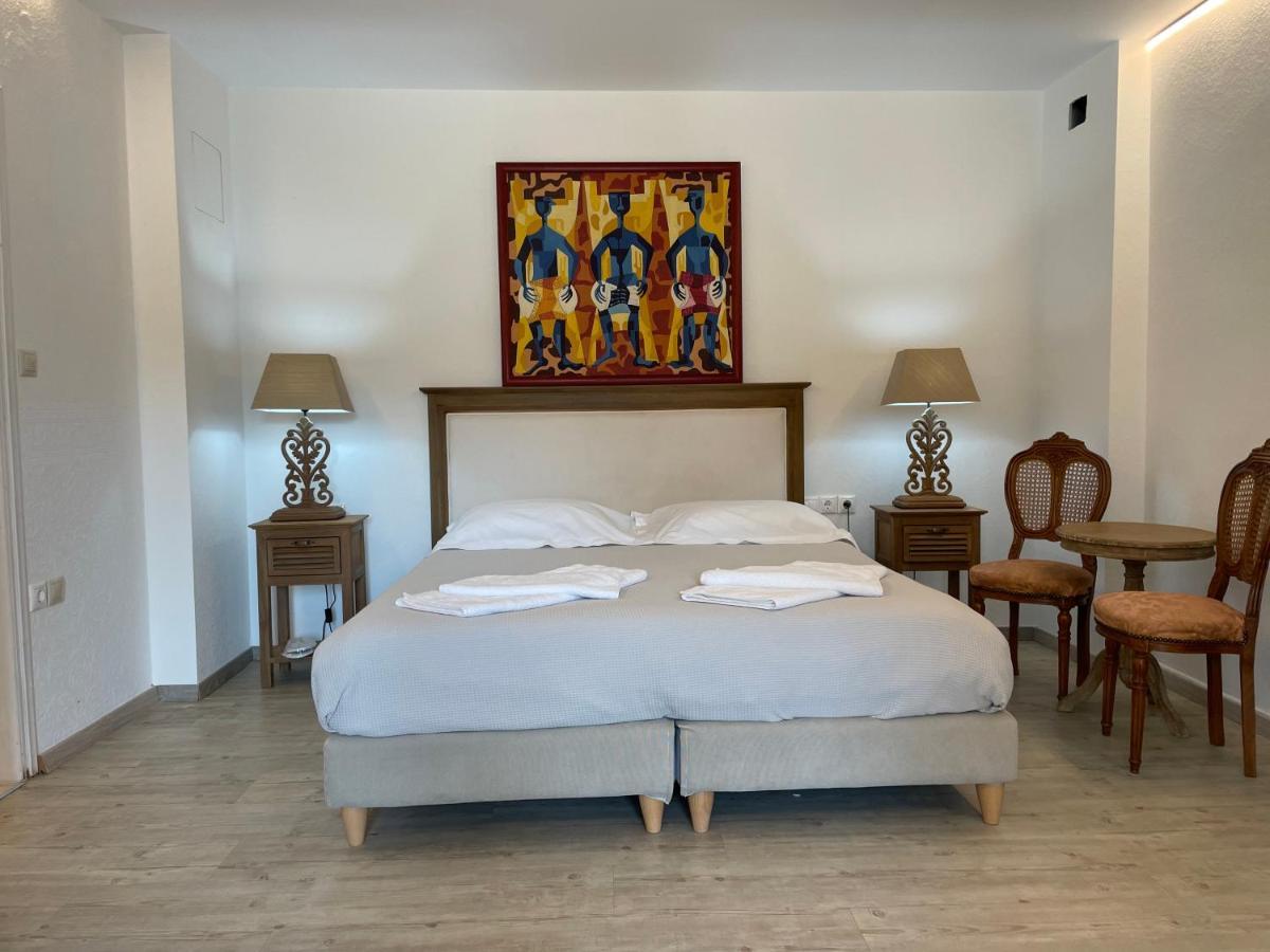 Syros Village Suites Vári Eksteriør bilde