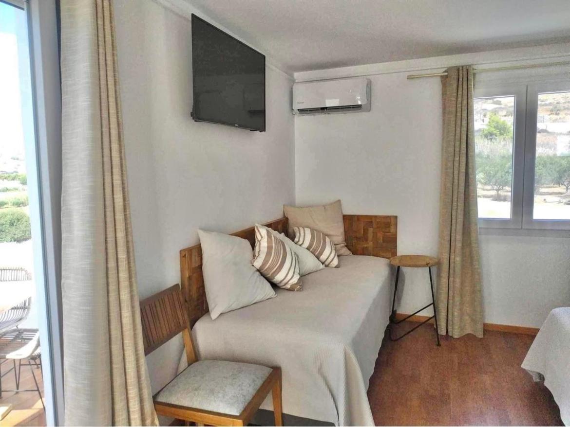 Syros Village Suites Vári Eksteriør bilde