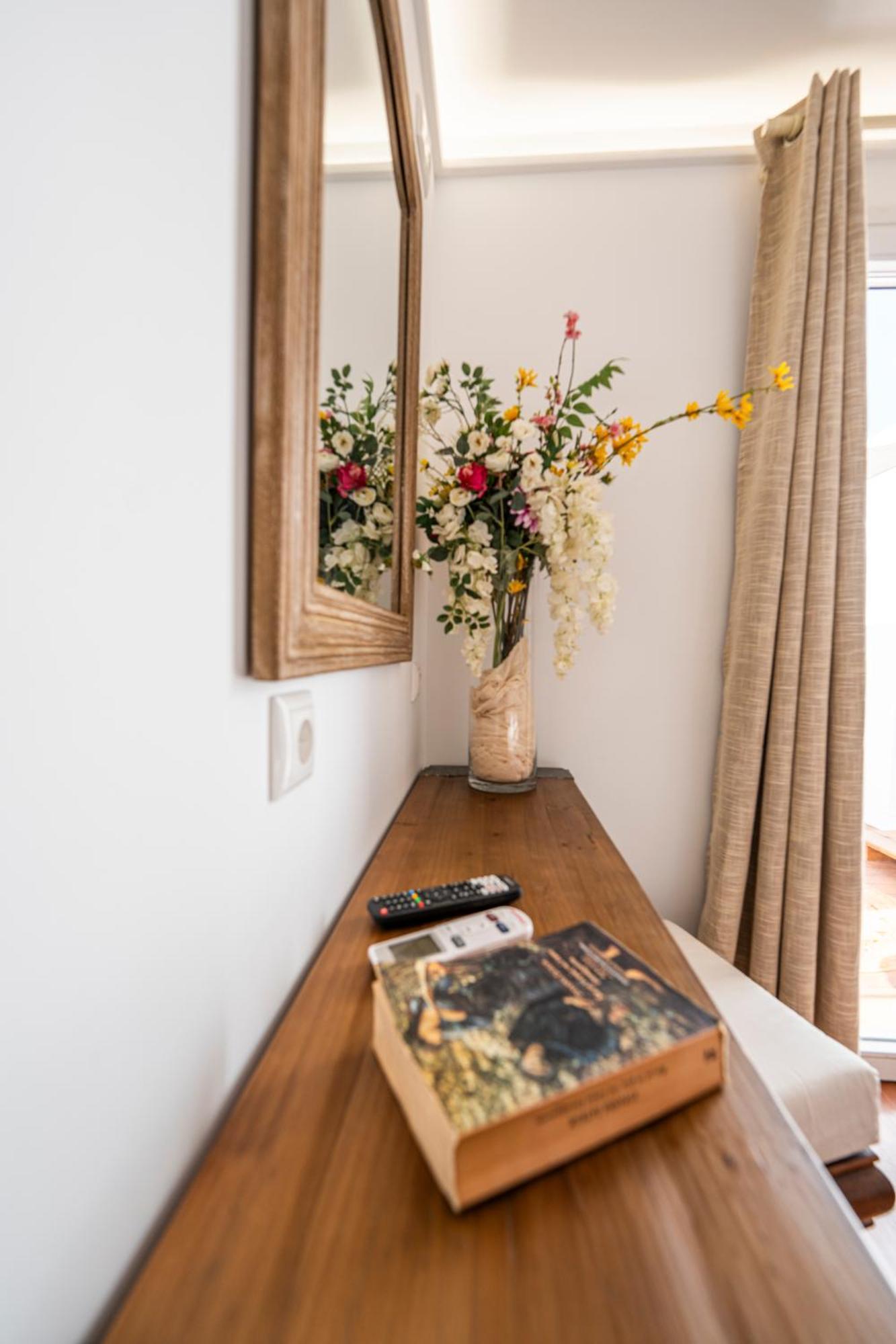 Syros Village Suites Vári Eksteriør bilde