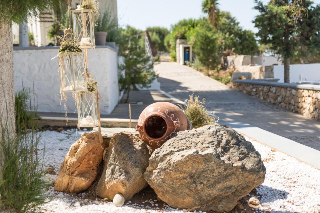 Syros Village Suites Vári Eksteriør bilde