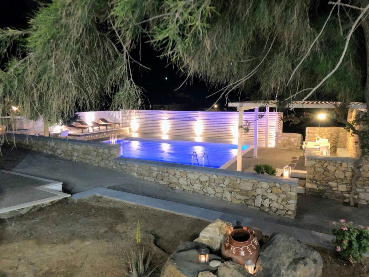 Syros Village Suites Vári Eksteriør bilde